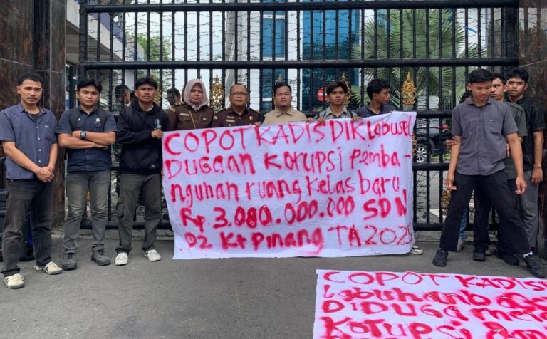 Gak Main-main, Perma Labusel Desak Kejatisu Copot dan 'Kandangkan' Kadisdik Labusel
