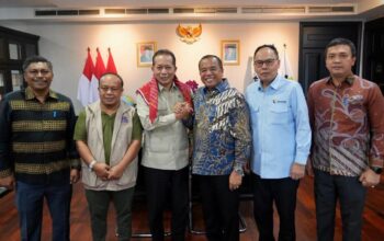 Terbang ke Jakarta, Bupati Karo Temui Menkop Ferry Juliantono Bahas Koperasi Modern Sampai Undang ke Festival Bunga dan Buah