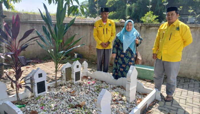 Mengenang Jaso Tokoh! Milad ke-36, Pengurus IKLAB RAYA Ziarah Keliling Medan Doakan Para Pendahulu