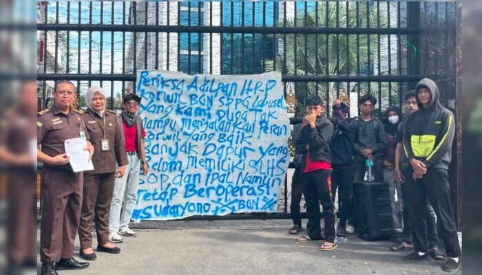 AMPK SU Gedor Kantor Kejatisu, Desak Korwil SPPG Labusel Adilpan Harahap Diperiksa Soal Dugaan Ambil Uang Pelicin Dapur MBG!